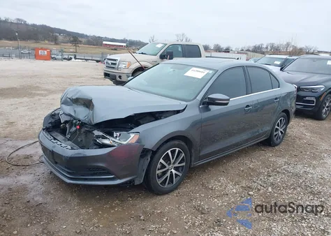 2017 Volkswagen Jetta 1.4T Se z USA, uszkodzony, nr VIN 3VWDB7AJ8HM353071